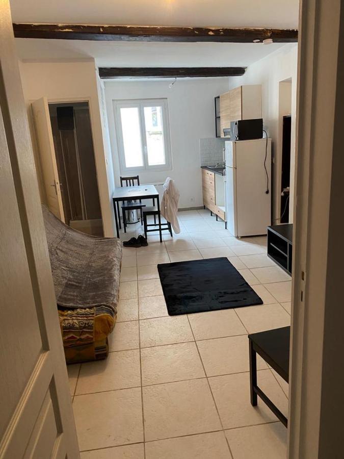 Petit Appartement Calme En Plein Centre Du Village De Ribiers Exterior photo